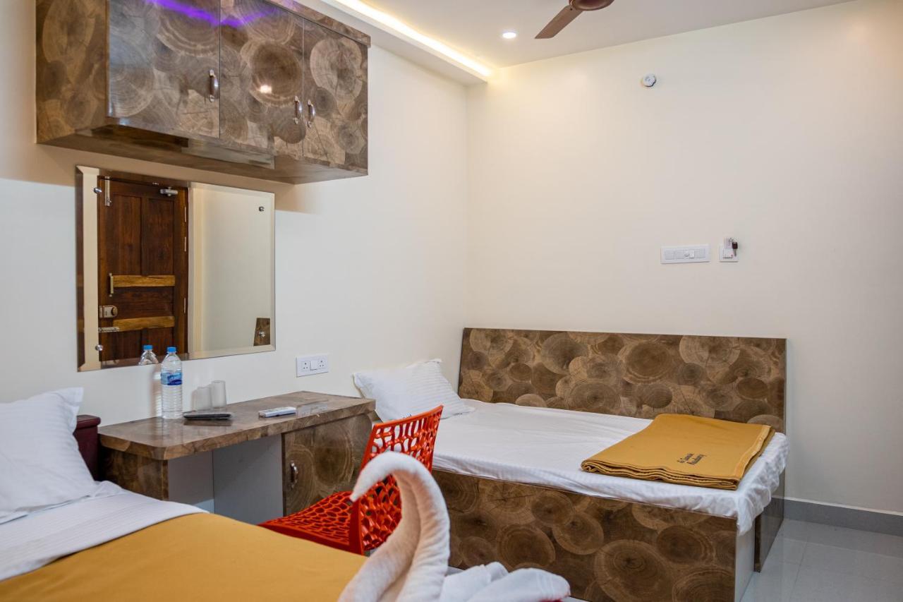 Le Suresh Guest House Puducherry Buitenkant foto