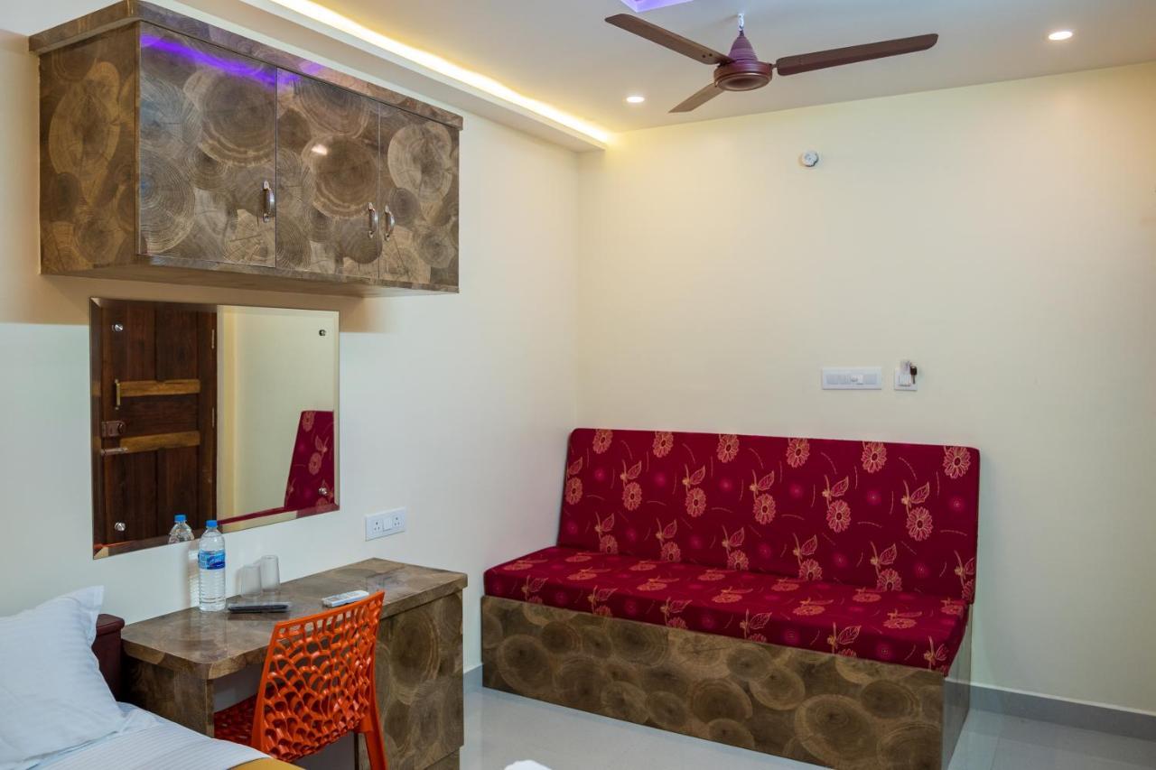 Le Suresh Guest House Puducherry Buitenkant foto