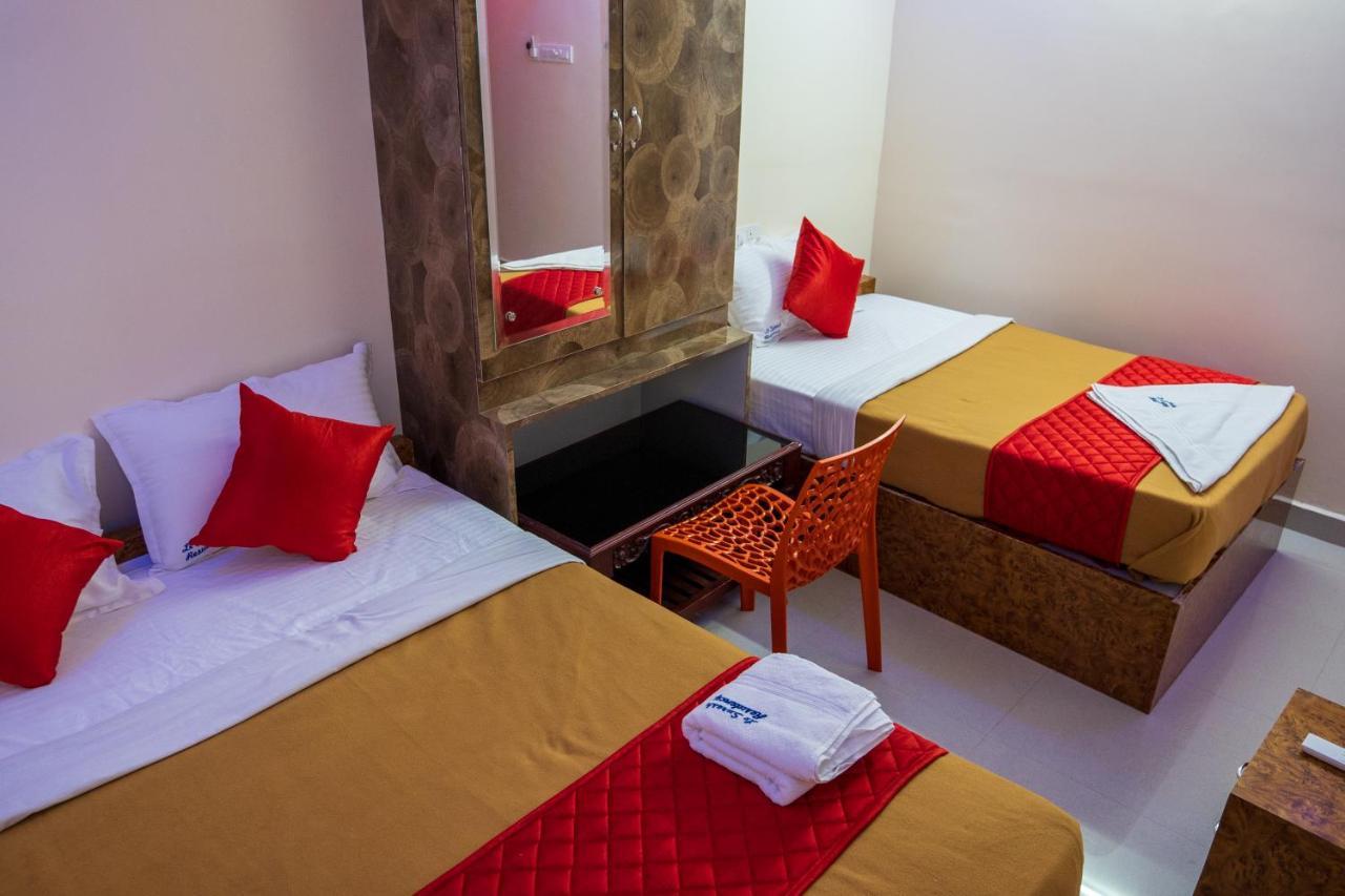 Le Suresh Guest House Puducherry Buitenkant foto